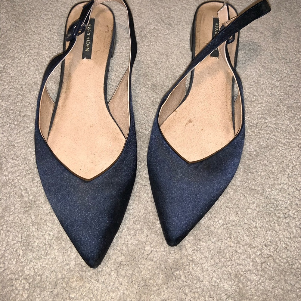 Ava and Aiden Point Shoes